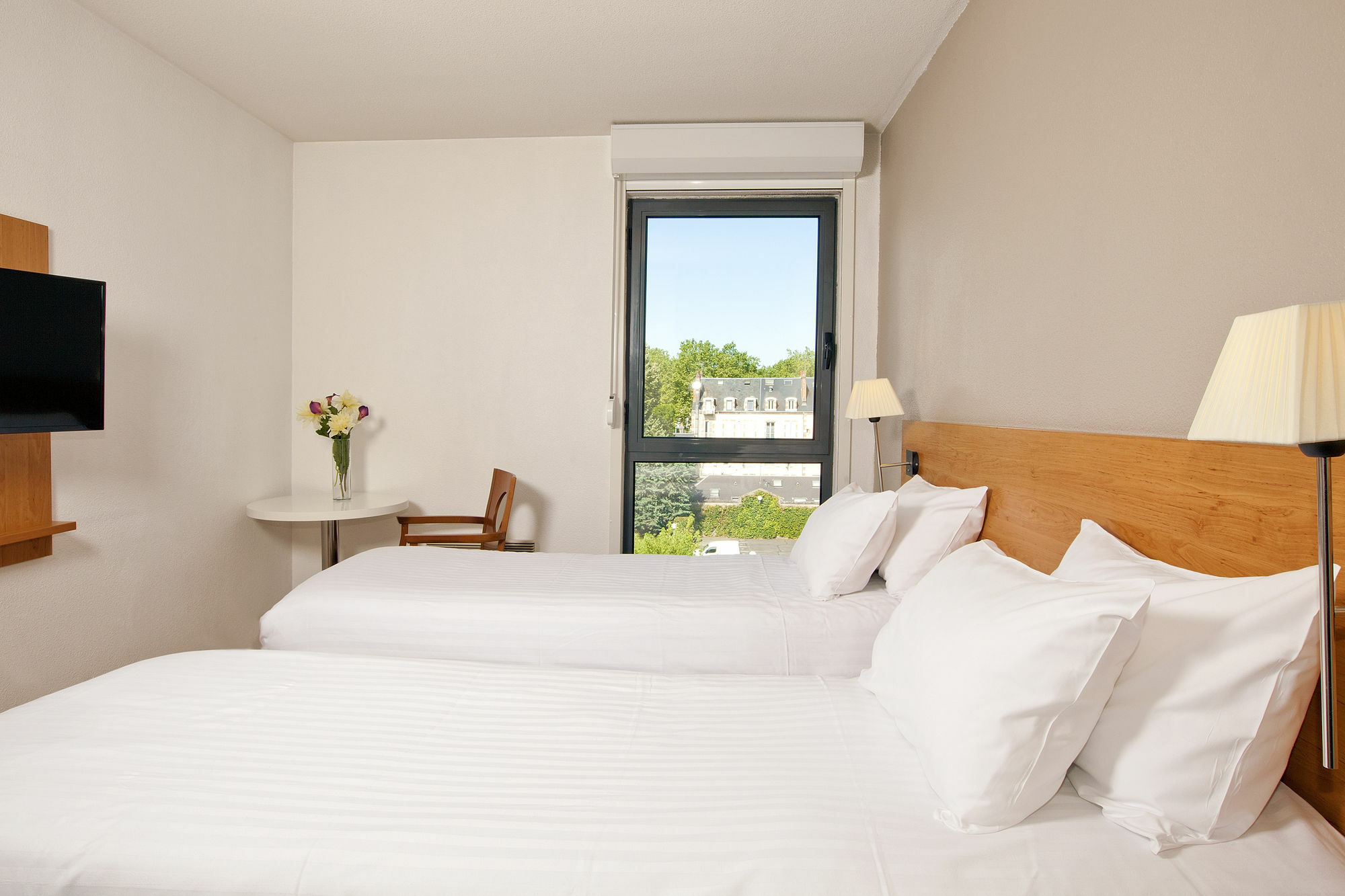 Sejours & Affaires Orleans Jeanne D'Arc Aparthotel Buitenkant foto